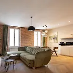 Hans Benkner - Premium In Old Town 3*