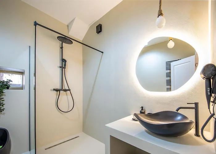 Hans Benkner - Premium In Old Town Brasov