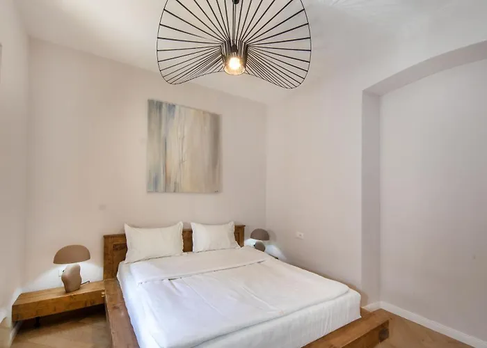 Aparthotel Hans Benkner - Premium In Old Town Brasov