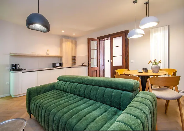 Hans Benkner - Premium In Old Town 3*