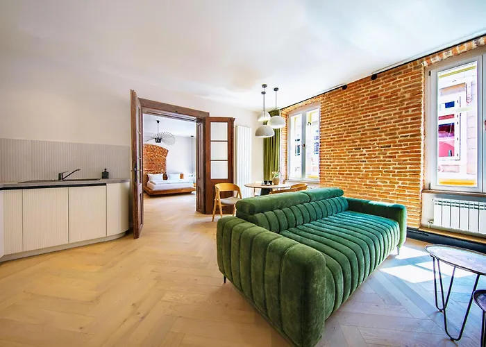 Hans Benkner - Premium In Old Town Aparthotel